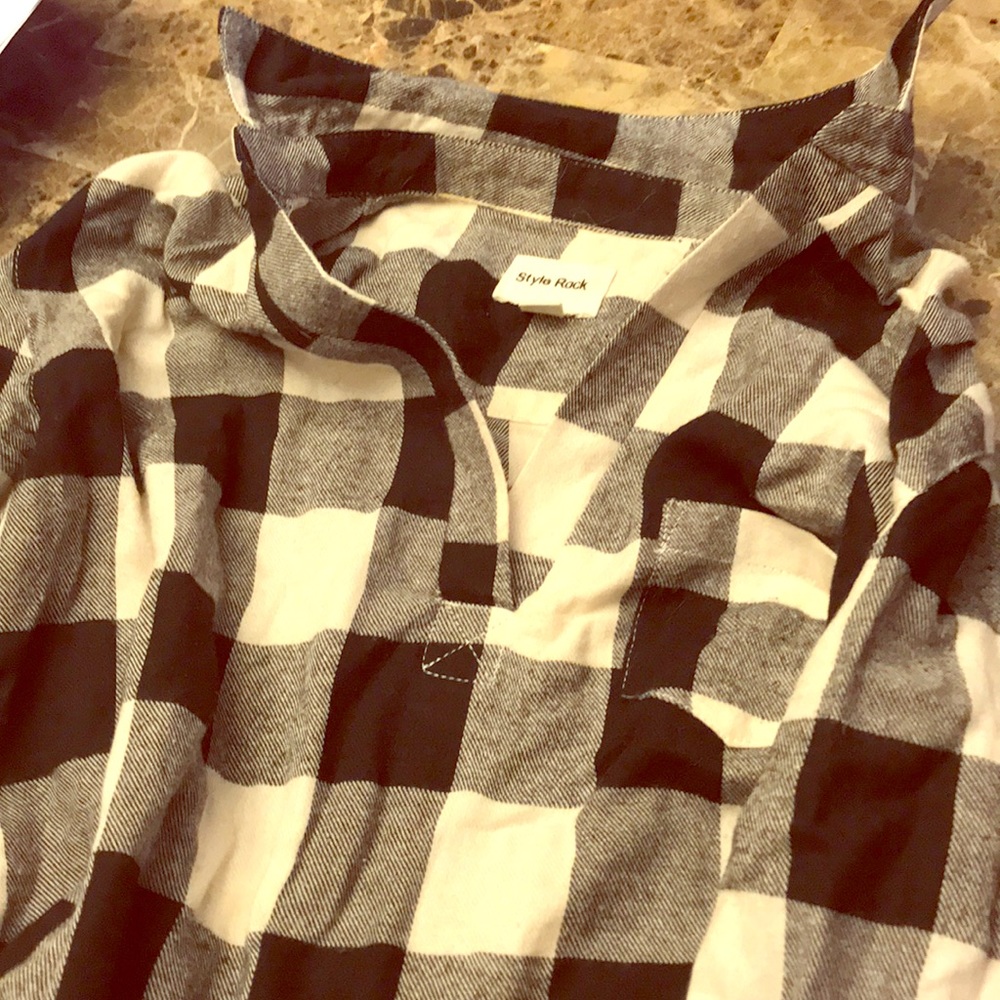 Black & white buffalo check top